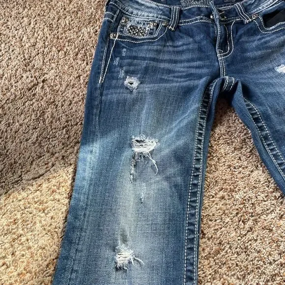 Miss Me brand Classic Blue Cropped Women's Jeans distressed Y2K ships fast!!! 28 - Picture 4 of 9